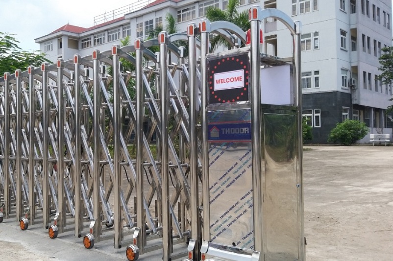 lắp đặt cổng xếp tại Nam Định