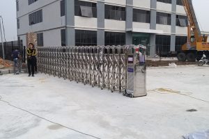 Thi Công công trình cổng xếp inox tại khu công nghiệp Bắc Ninh