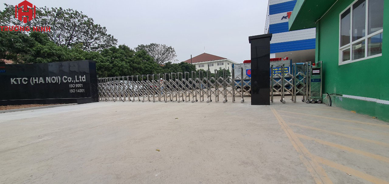 Dự án lắp đặt cổng xếp inox tại KTC Hà Nội