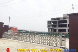 [Hình ảnh] Cổng xếp Inox lắp đặt tại Bắc Ninh 2023