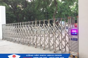 Hoàn thành lắp đặt cổng xếp Inox tại Hà Nội