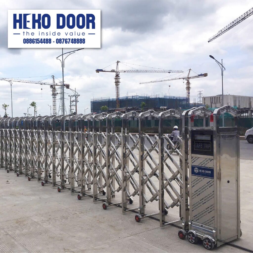 ƯU VÀ NHƯỢC ĐIỂM CỦA CỔNG XẾP INOX