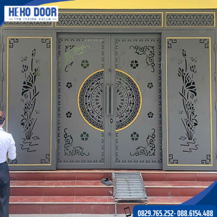 cửa thiết kế