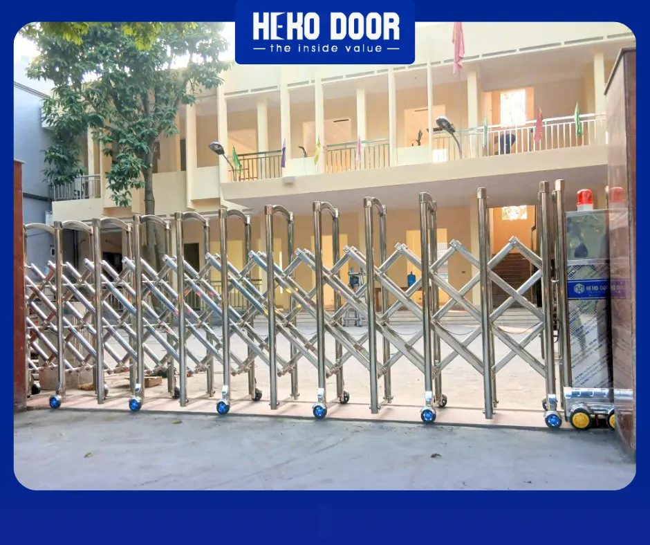 Khi nào nên và không nên mua cổng xếp inox cũ