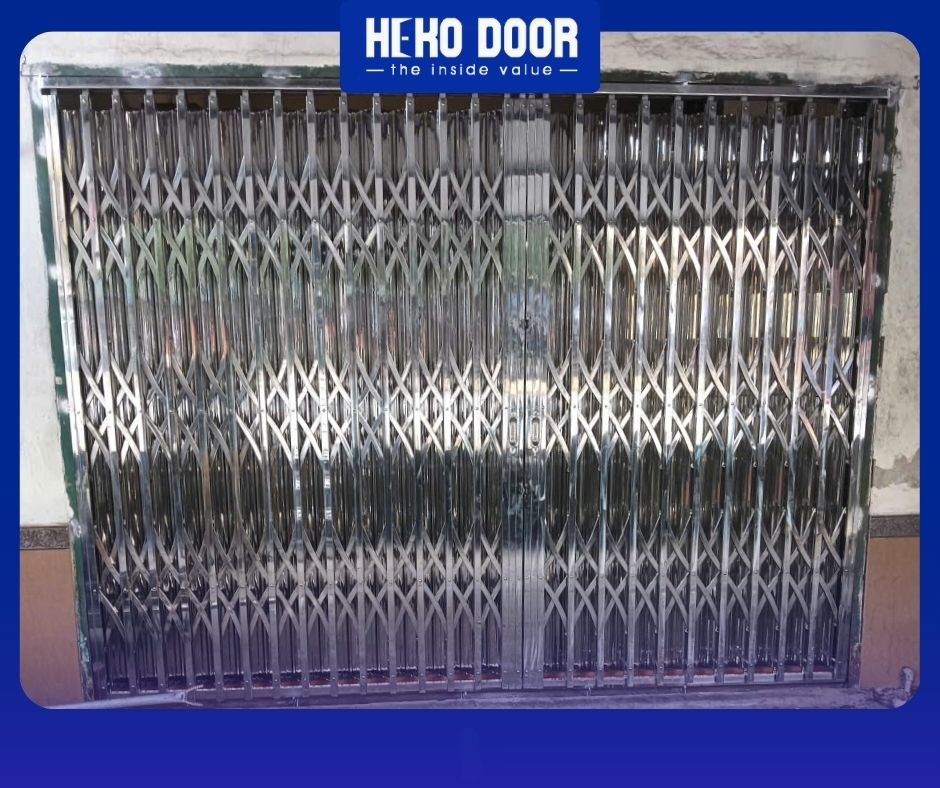 Cửa xếp inox chống kẹt