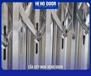 cửa xếp inox bị lệch ray