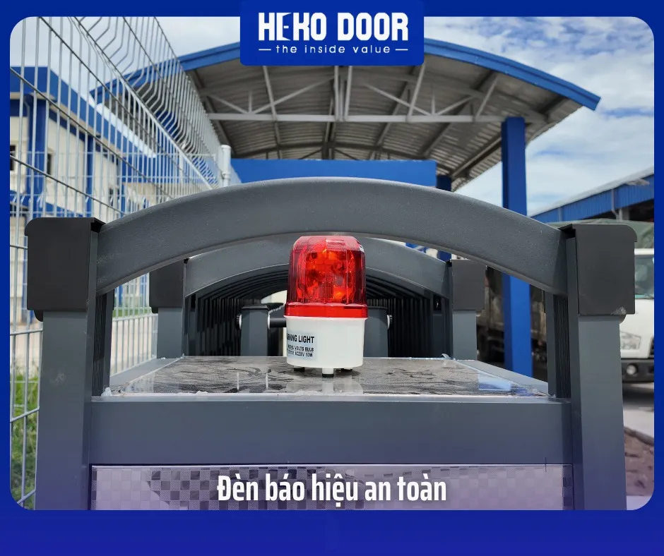 Cổng xếp inox cho nhà xưởng