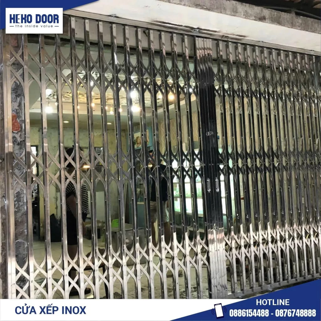 Cửa xếp inox 304