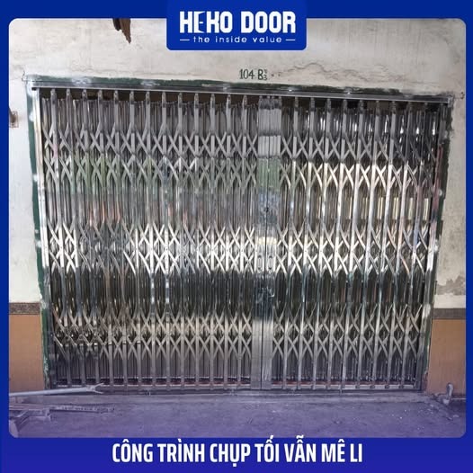 Cửa Xếp Inox 304 có lá chắn gió