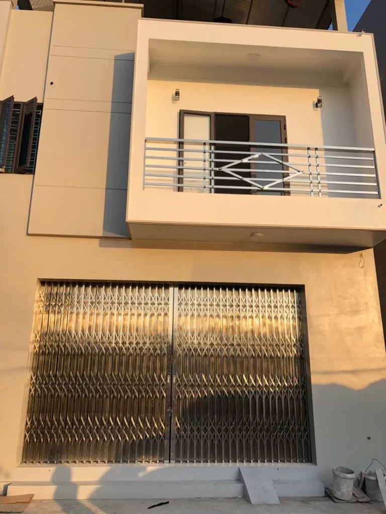 cua-xep-inox-cho-nha-pho