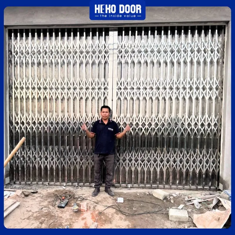 Khi nào khách hàng nên cải tạo cửa xếp inox cũ để tiết kiệm chi phí thay mới