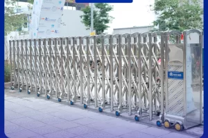 LÝ DO CỔNG XẾP INOX RẺ DỄ HỎNG BÁNH XE