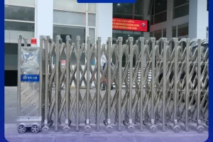 CÓ NÊN MUA CỔNG XẾP INOX GIÁ RẺ? CẢNH BÁO TỪ CHUYÊN GIA