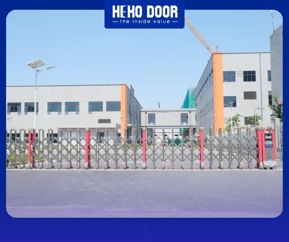 Cổng xếp inox kém chất lượng làm giảm an ninh