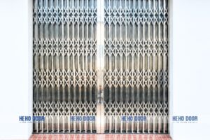 Cửa Xếp Inox Cho Nhà Phố Sang Trọng, Độ Bền Trên 10 Năm