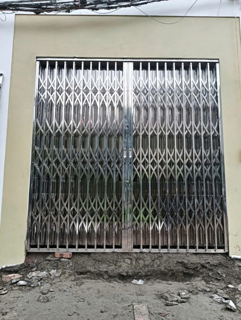 Những điều cần biết về cửa xếp inox hộp