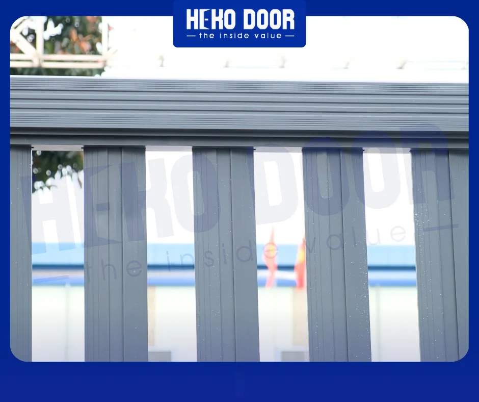 Vật liệu và màu sắc tạo nên cổng trượt tự động hiện đại