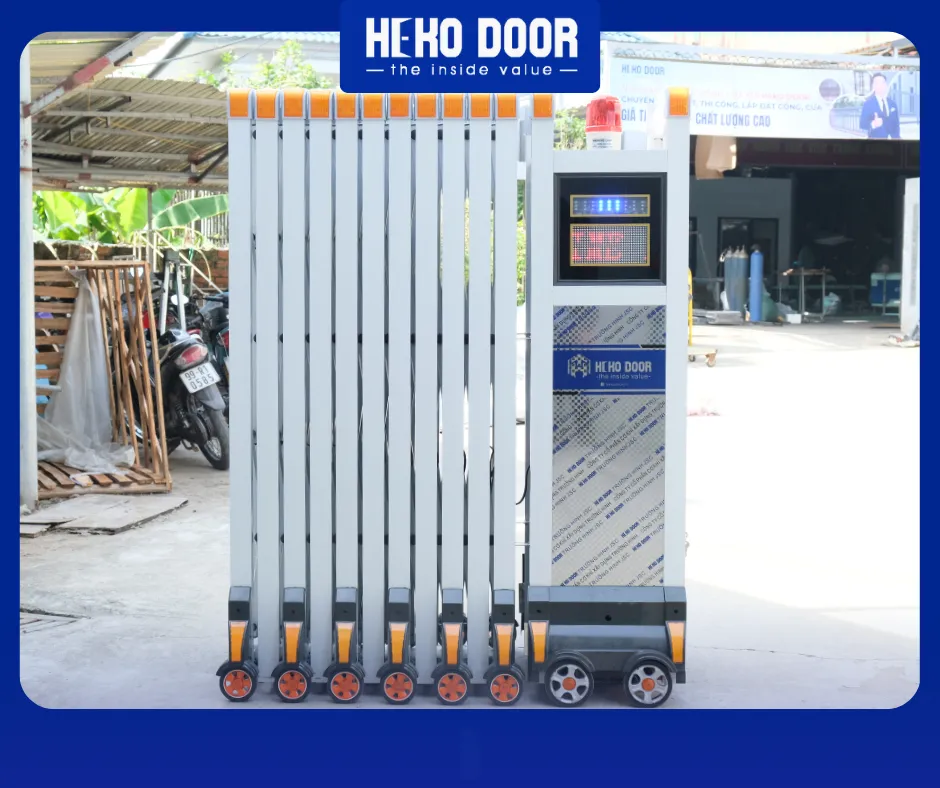 Có nên mua cổng xếp hợp kim nhôm giá rẻ không