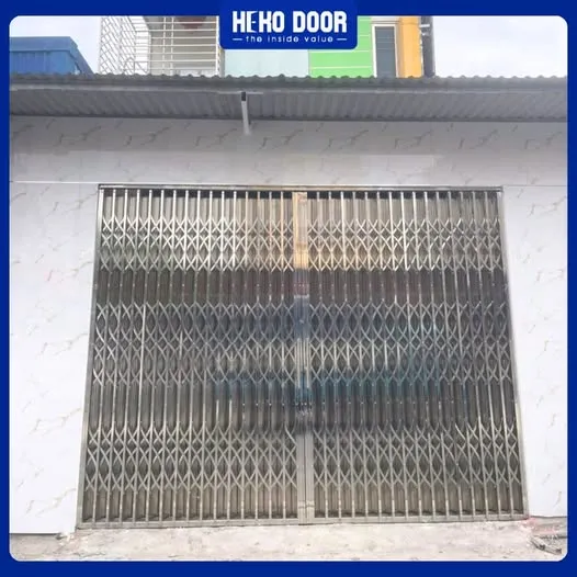 Hướng dẫn sửa chữa cửa xếp inox tại nhà nhanh chóng và hiệu quả