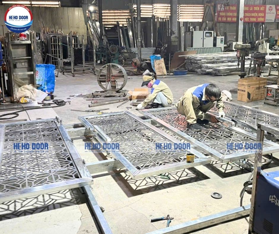mau-cong-inox-son-nung-dep-2026